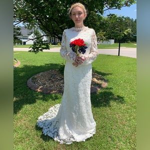 Vintage cream lace wedding dress